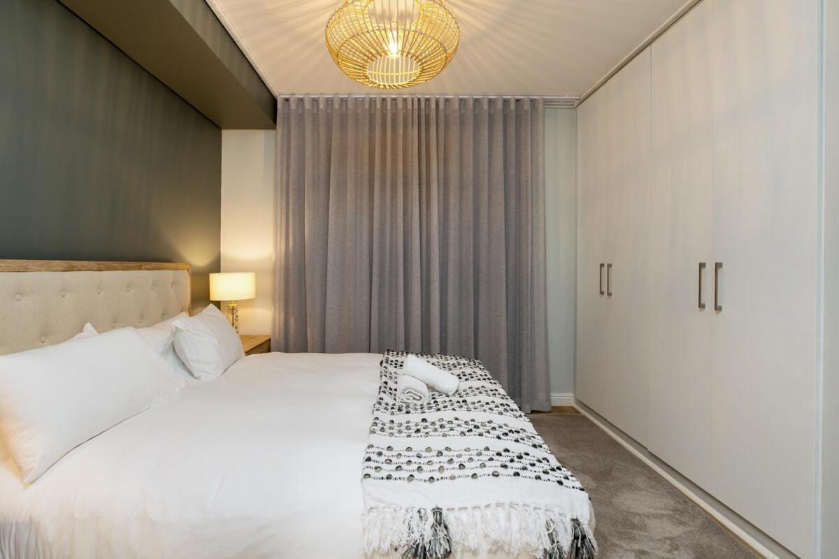 Stylish Apartment *