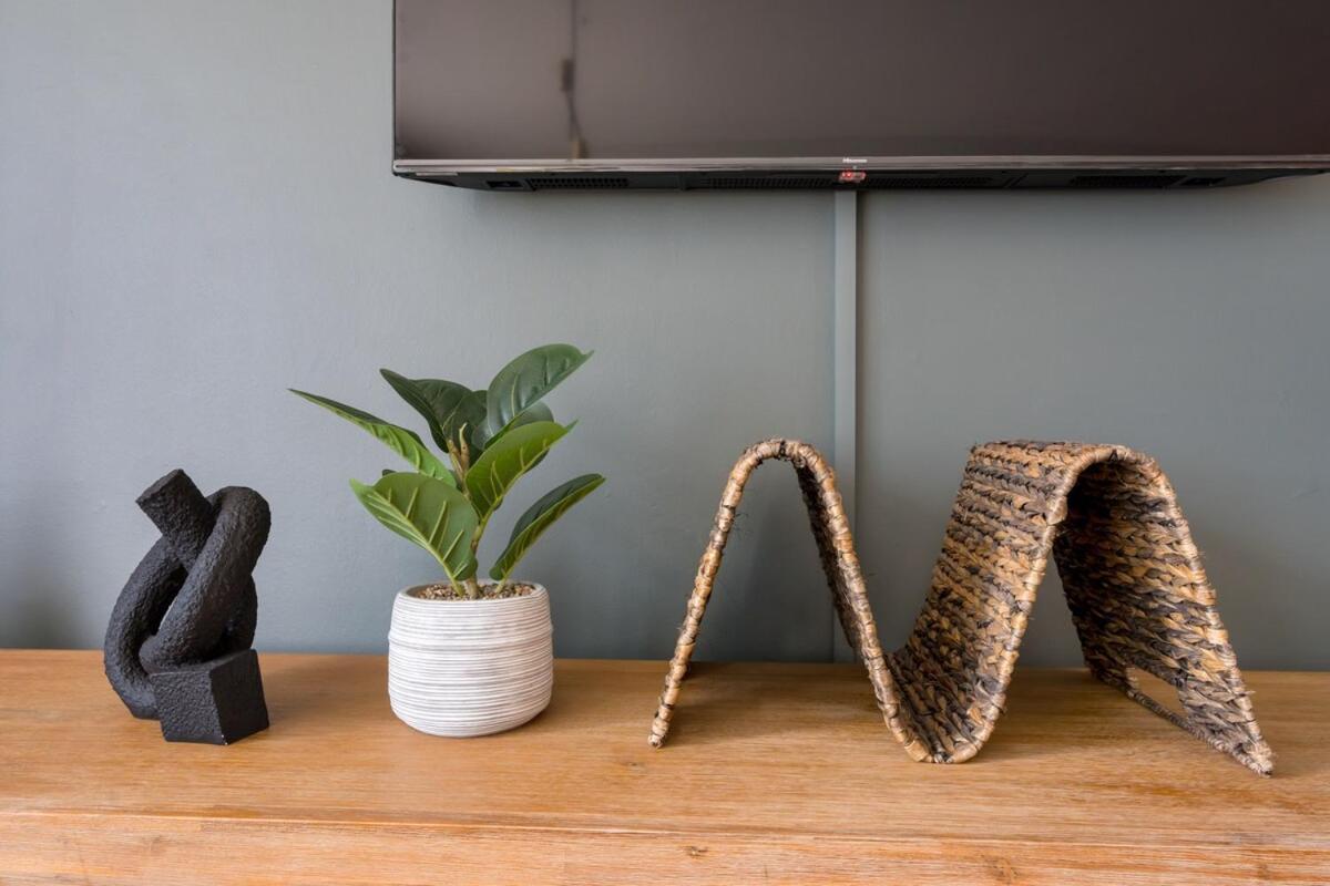 Stylish Apartment *